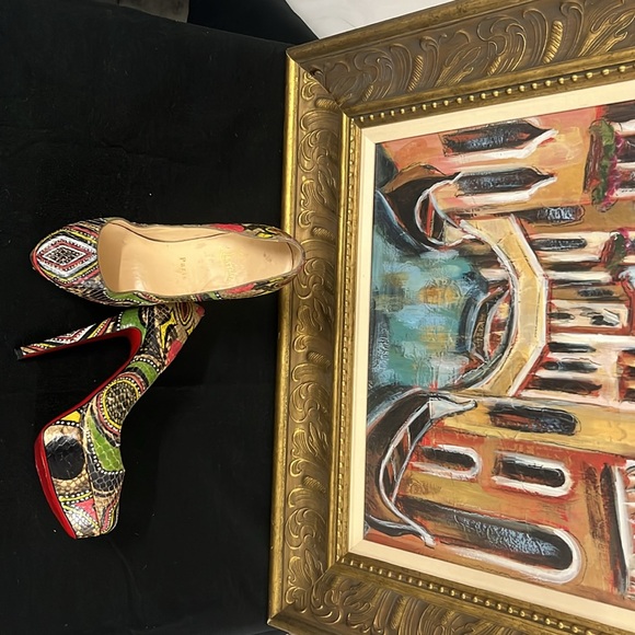 Christian Louboutin Daffodile Python
PREOWNED/USED - Picture 12 of 12